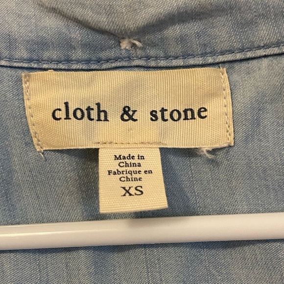 Cloth & Stone sleeveless top - Picture 3 of 3